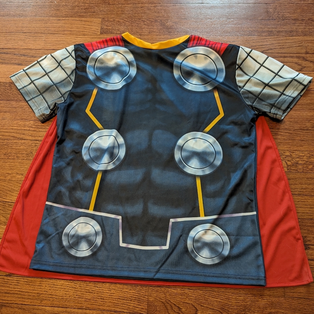 Marvel Thor Shirt with Detachable Cape Size Small/Medium